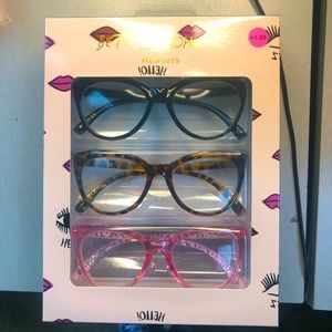 Set of 3 Betsy Johnson readers NIB